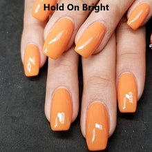 Load image into Gallery viewer, CND™ CREATIVE PLAY - Hold On Bright! - Creme Finish