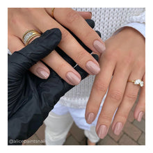 Load image into Gallery viewer, CND™ VINYLUX - We want mauve #425