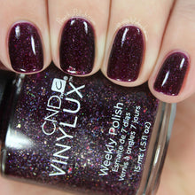 Load image into Gallery viewer, CND™ VINYLUX - Nordic Lights #202