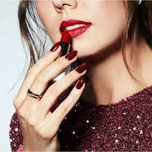 Load image into Gallery viewer, CND™ VINYLUX - Signature Lipstick #390