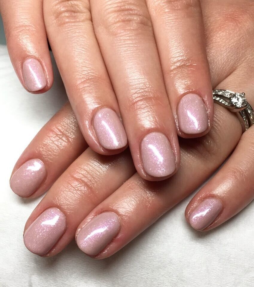 CND VINYLUX - Fragrant Freesia #187 (Discontinued)