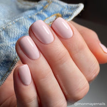 Load image into Gallery viewer, CND VINYLUX - Quartz Correct #438
