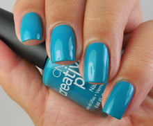 Load image into Gallery viewer, Head Over Teal - blue green nail polish Creative Play
