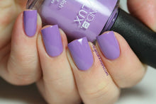 Load image into Gallery viewer, Lilac Longing CND Vinylux purple nail polish
