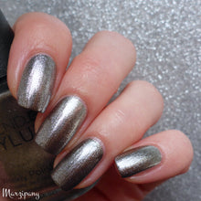 Load image into Gallery viewer, CND™ VINYLUX - Mercurial #253 (Discontinued)
