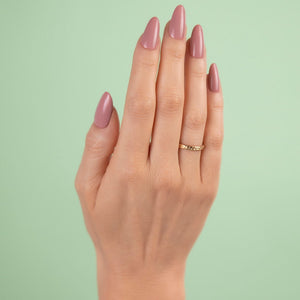 CND VINYLUX - Petal Party #426