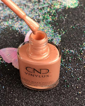 Load image into Gallery viewer, Spear = light terracotta nails from CND Vinylux
